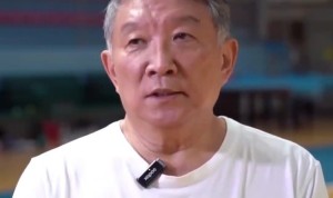 Bsports-宫鲁鸣谈张子宇：主要任务还是逐步提高 只要她站这 未来就有希望